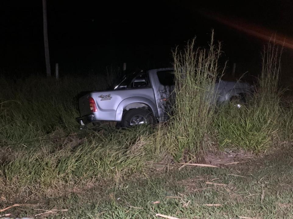 Foto 3 de 4 — Carro e caminhonete batem na rodovia entre Araraquara e Ribeirão Preto